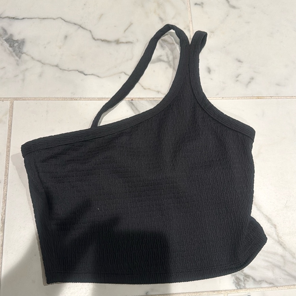 Tavi brand new crop top.